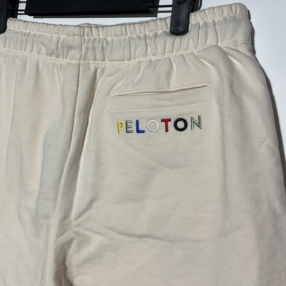 NEW Peloton Beige Sweat Shorts Size Large - Picture 8 of 10